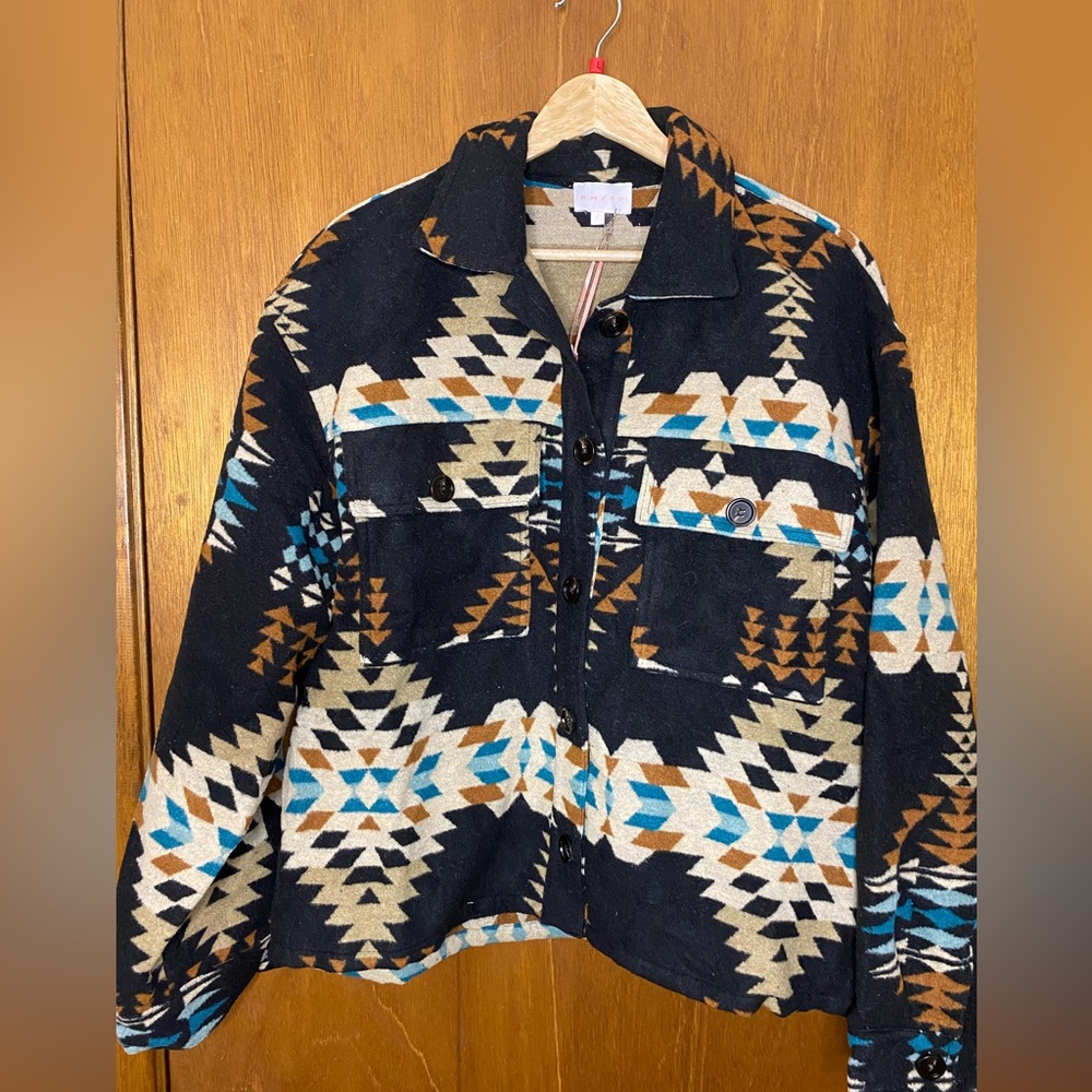 NWT Black Western Aztec Print Double Pocket Jacket. S. M. L.
